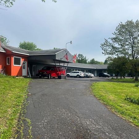 Nest Inn Watertown Eksteriør billede